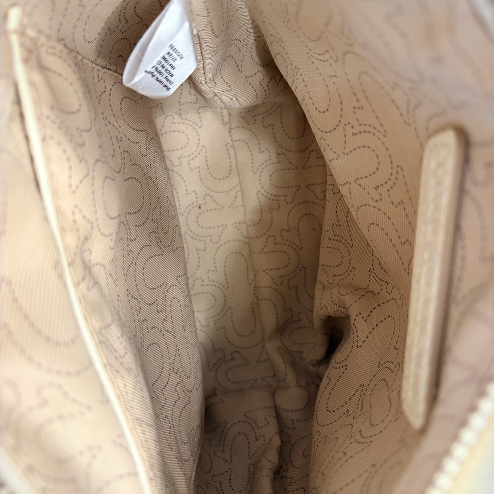 True Religion Cream Leather Crossbody Bag - Picture 6 of 7